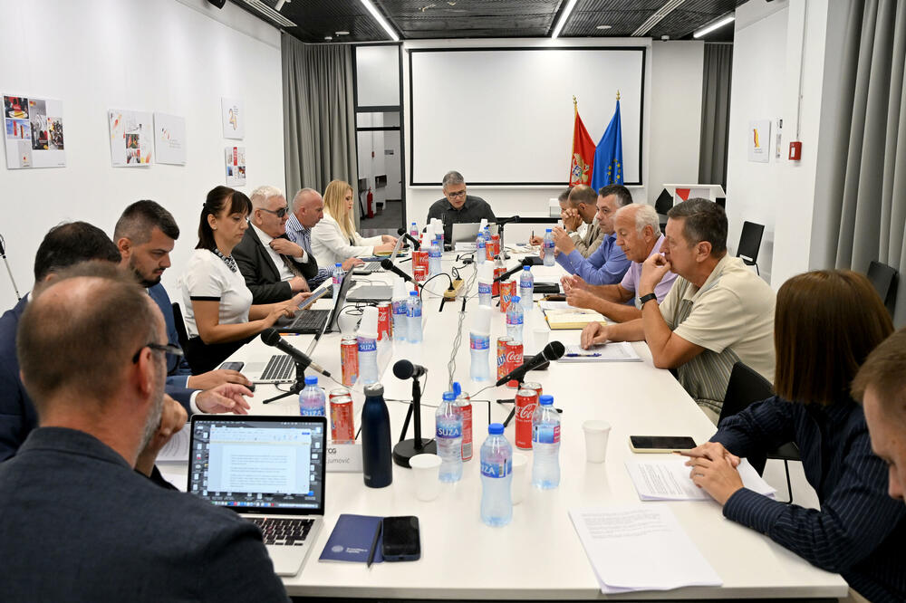 Sa današnje sjednice Savjeta RTCG, Foto: Risto Božović