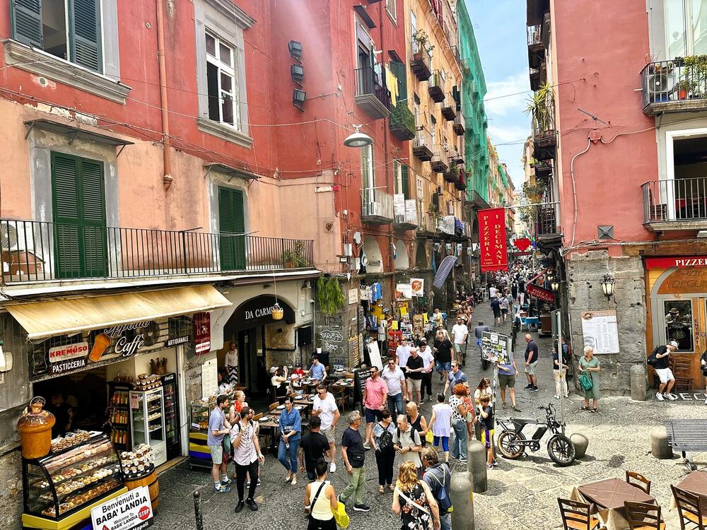 Via dei Tribunali