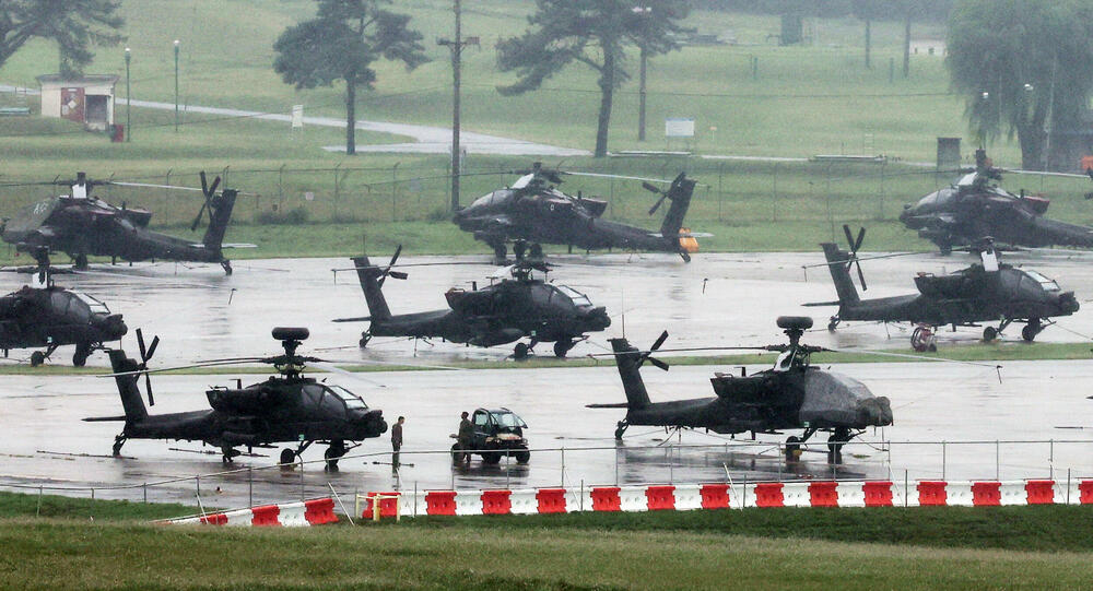 Američki jurišni helikopteri „apač AH-64“ posljednjeg dana vježbe SAD-a i Južne Koreje u Pjongteku