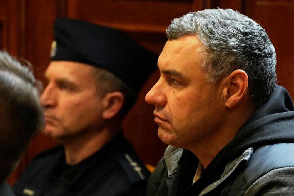 Žuravljov u sudnici u Varšavi u oktobru 2025.