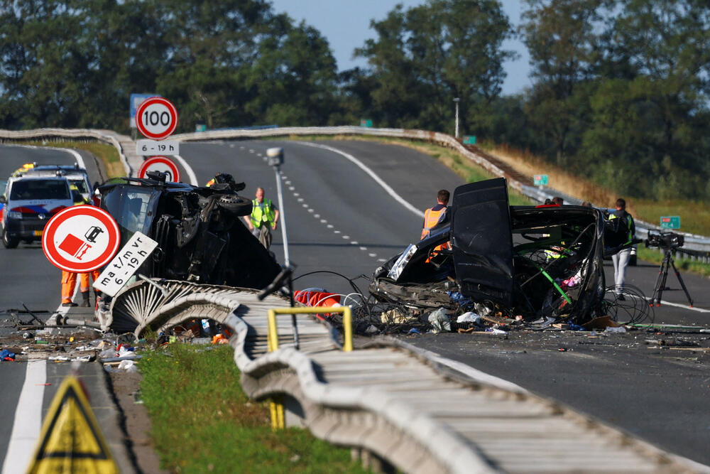 <p>"Neki od povrijeđenih koji su prevezeni u bolnicu imaju teške povrede", saopštila je policija pokrajine Gelderland u objavi na mreži Iks. Druge osobe zadobile su lakše povrede</p>