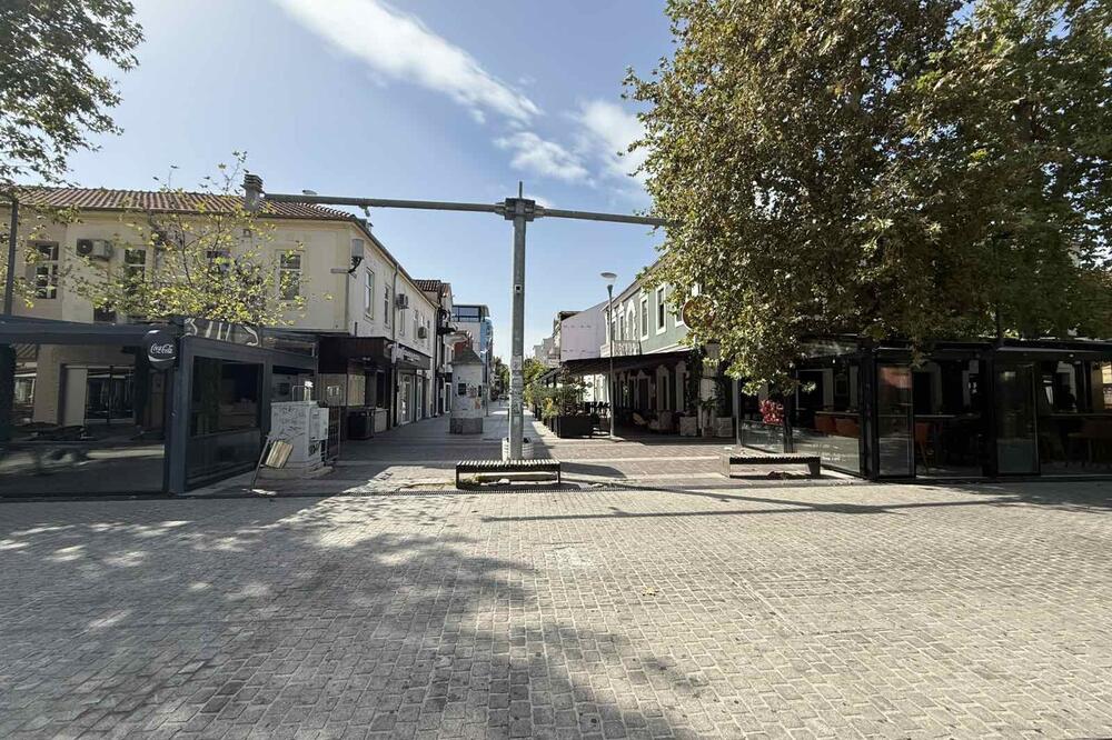 Stanari mirno ne spavaju mjesecima: Njegoševa ulica (ilustracija), Foto: Nikola Saveljić