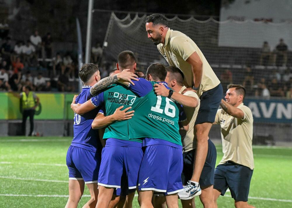 <p>Pljevljaci su na kultnom poligonu Stadiona malih sportova, u finalnom meču, pobijedili Stupove 3:0</p>