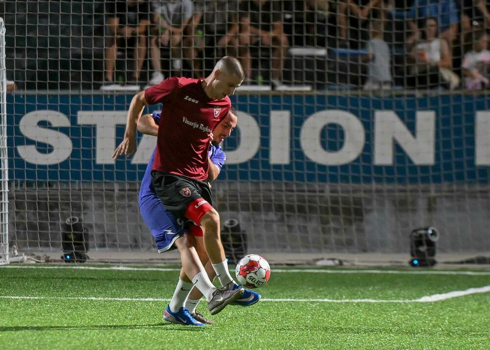 <p>Pljevljaci su na kultnom poligonu Stadiona malih sportova, u finalnom meču, pobijedili Stupove 3:0</p>