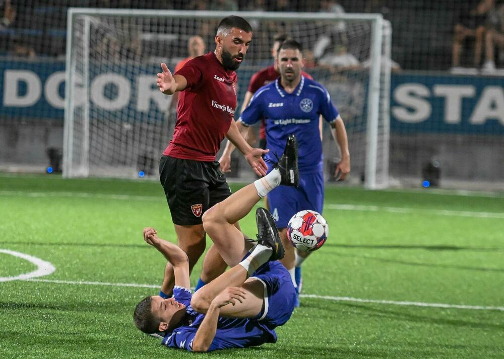 <p>Pljevljaci su na kultnom poligonu Stadiona malih sportova, u finalnom meču, pobijedili Stupove 3:0</p>