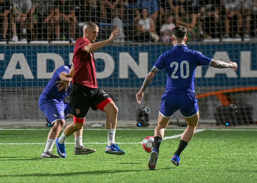 <p>Pljevljaci su na kultnom poligonu Stadiona malih sportova, u finalnom meču, pobijedili Stupove 3:0</p>