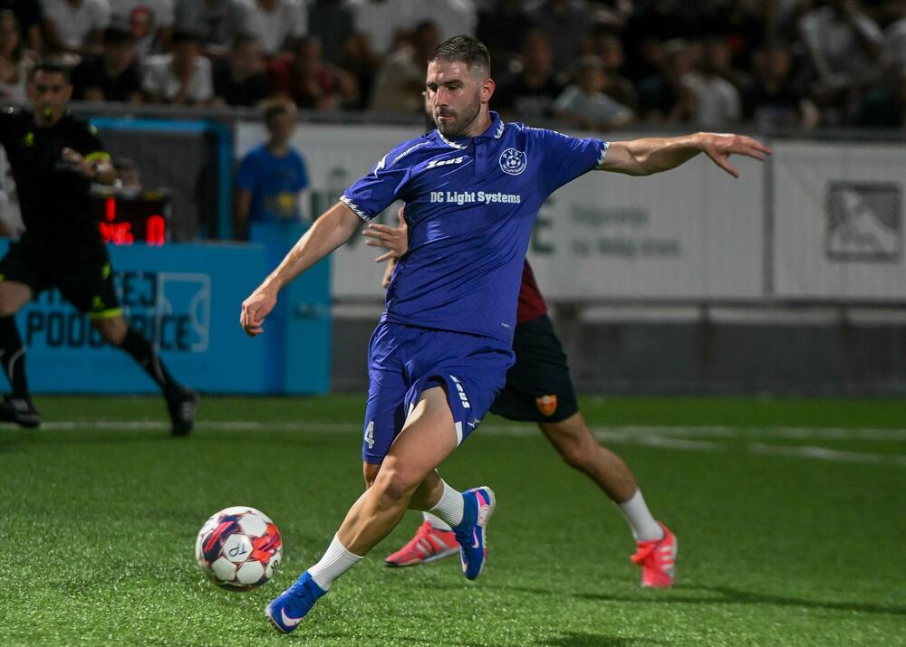 <p>Pljevljaci su na kultnom poligonu Stadiona malih sportova, u finalnom meču, pobijedili Stupove 3:0</p>