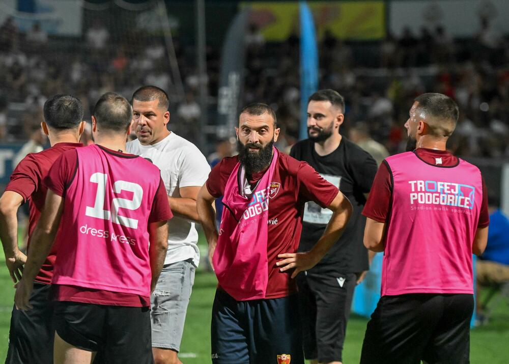<p>Pljevljaci su na kultnom poligonu Stadiona malih sportova, u finalnom meču, pobijedili Stupove 3:0</p>