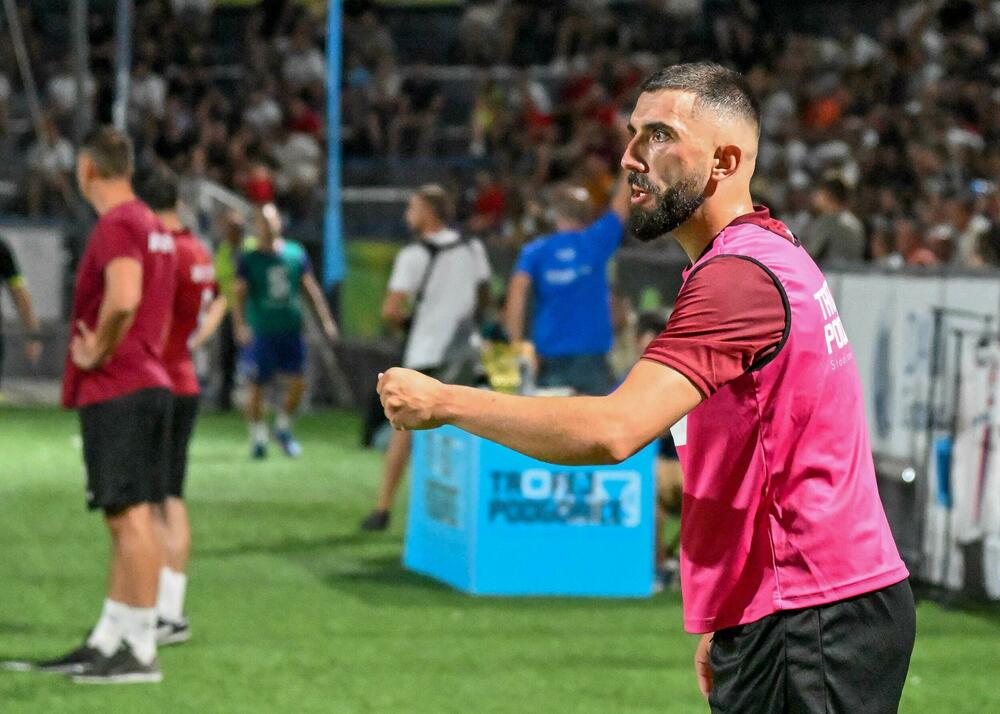 <p>Pljevljaci su na kultnom poligonu Stadiona malih sportova, u finalnom meču, pobijedili Stupove 3:0</p>