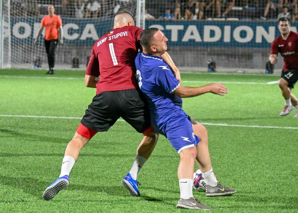<p>Pljevljaci su na kultnom poligonu Stadiona malih sportova, u finalnom meču, pobijedili Stupove 3:0</p>