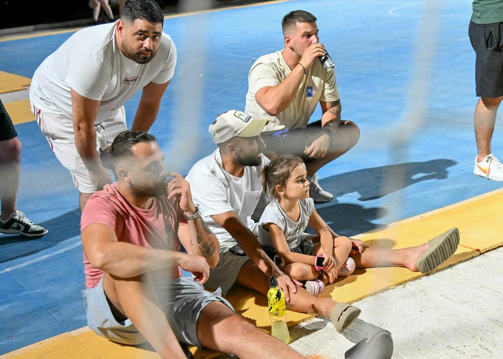 <p>Pljevljaci su na kultnom poligonu Stadiona malih sportova, u finalnom meču, pobijedili Stupove 3:0</p>