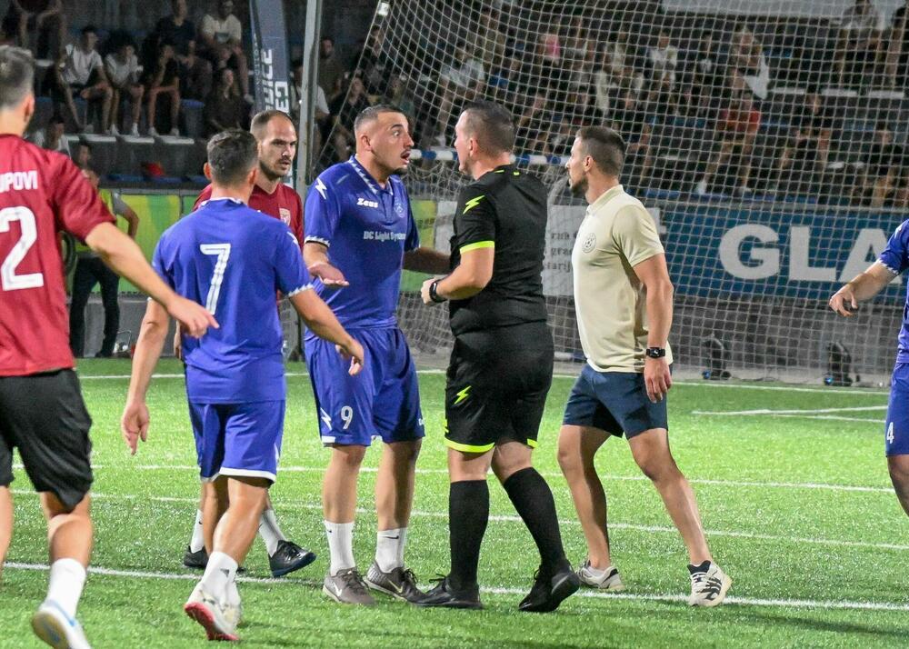 <p>Pljevljaci su na kultnom poligonu Stadiona malih sportova, u finalnom meču, pobijedili Stupove 3:0</p>