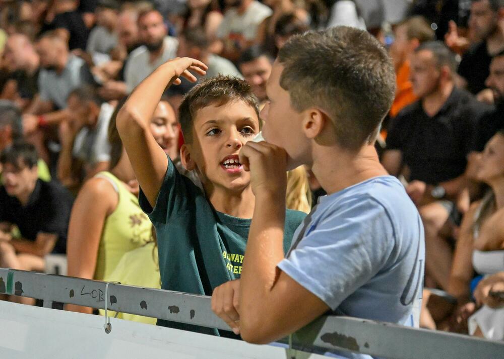 <p>Pljevljaci su na kultnom poligonu Stadiona malih sportova, u finalnom meču, pobijedili Stupove 3:0</p>