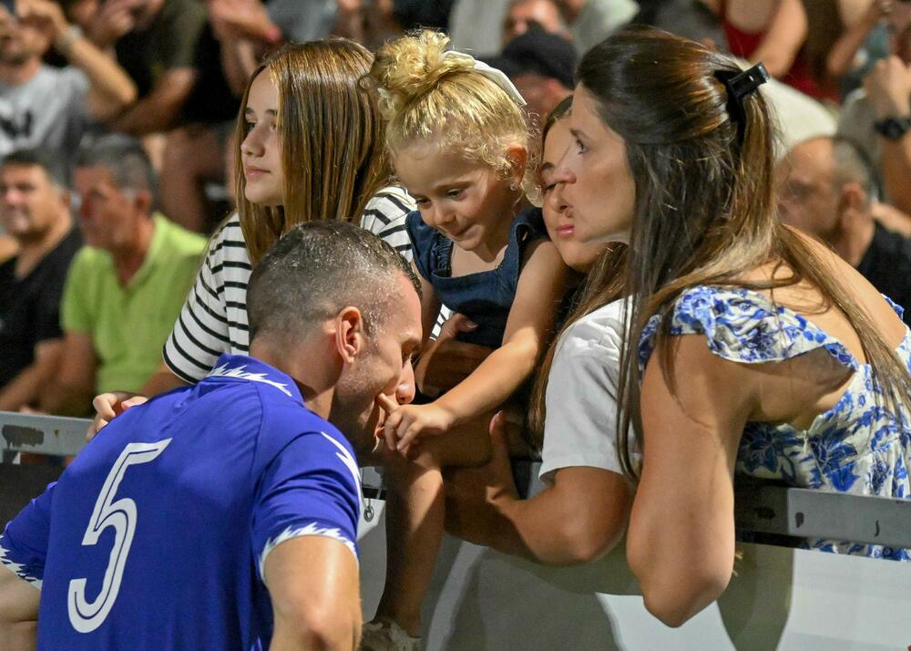 <p>Pljevljaci su na kultnom poligonu Stadiona malih sportova, u finalnom meču, pobijedili Stupove 3:0</p>