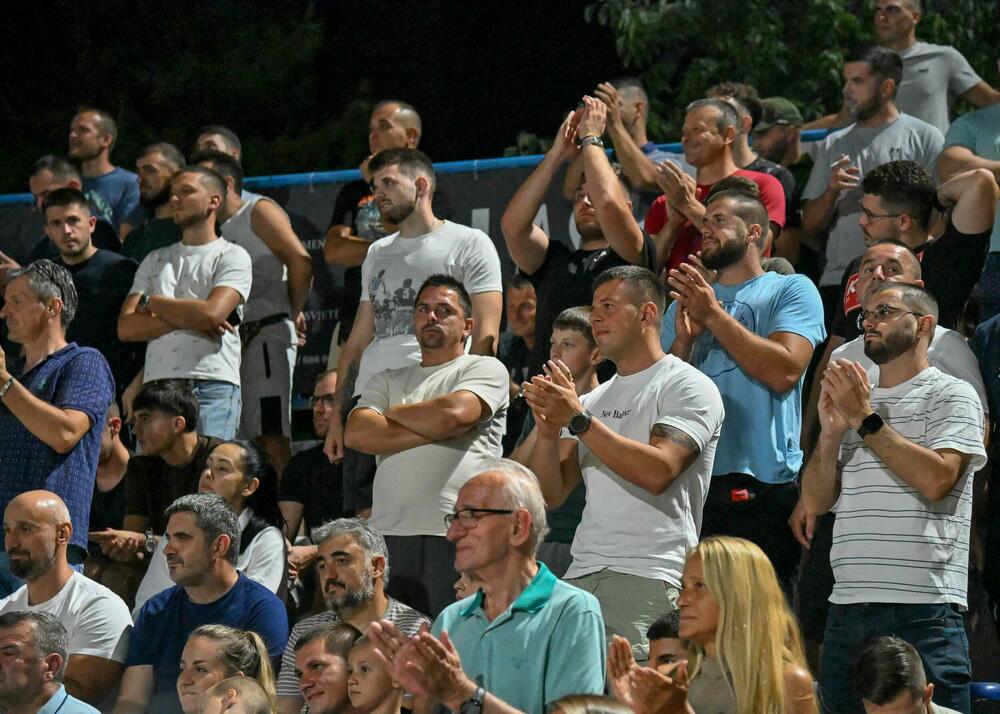 <p>Pljevljaci su na kultnom poligonu Stadiona malih sportova, u finalnom meču, pobijedili Stupove 3:0</p>