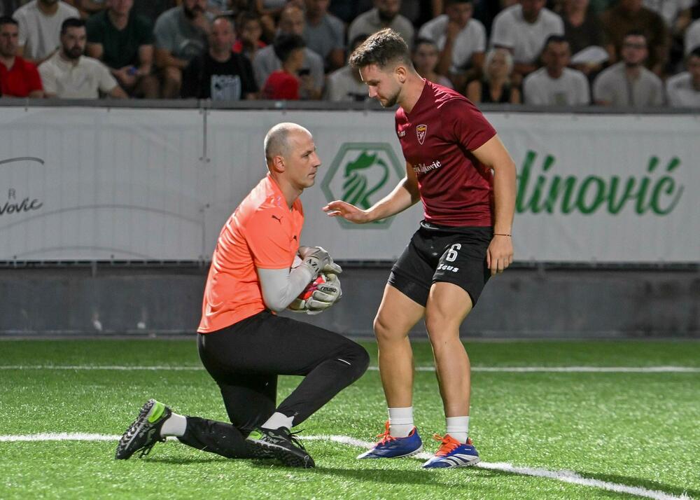 <p>Pljevljaci su na kultnom poligonu Stadiona malih sportova, u finalnom meču, pobijedili Stupove 3:0</p>