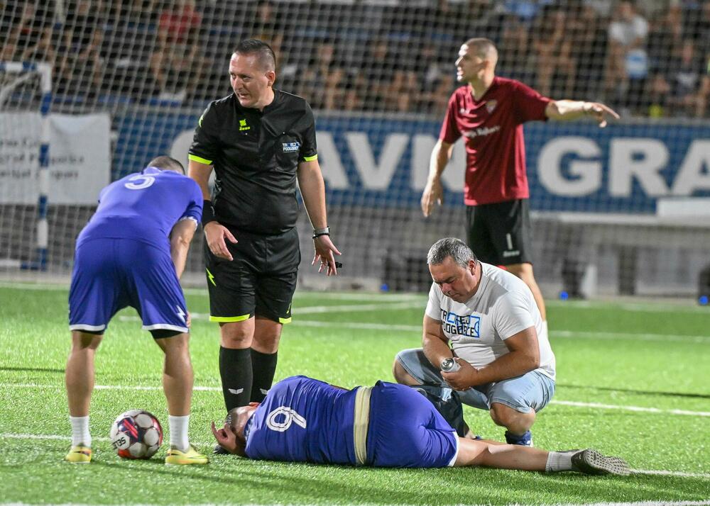 <p>Pljevljaci su na kultnom poligonu Stadiona malih sportova, u finalnom meču, pobijedili Stupove 3:0</p>