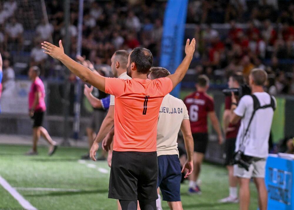<p>Pljevljaci su na kultnom poligonu Stadiona malih sportova, u finalnom meču, pobijedili Stupove 3:0</p>