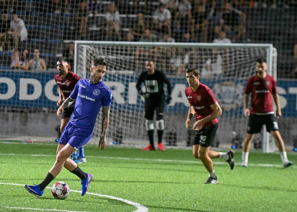 <p>Pljevljaci su na kultnom poligonu Stadiona malih sportova, u finalnom meču, pobijedili Stupove 3:0</p>
