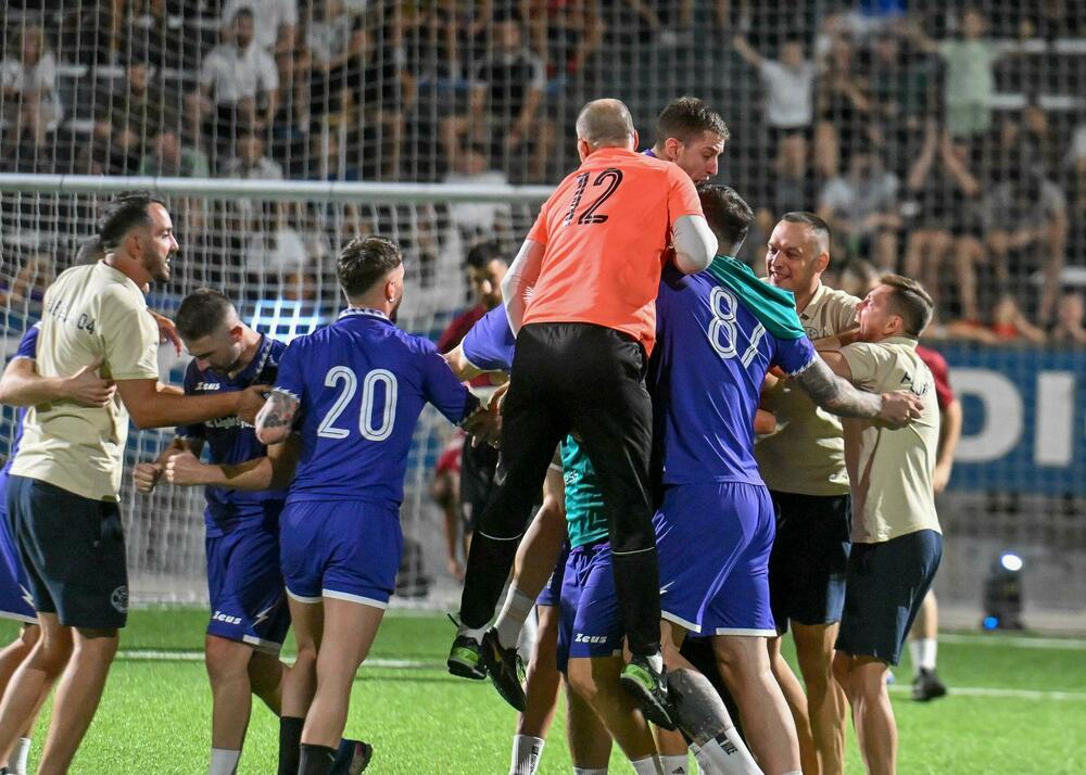 <p>Pljevljaci su na kultnom poligonu Stadiona malih sportova, u finalnom meču, pobijedili Stupove 3:0</p>