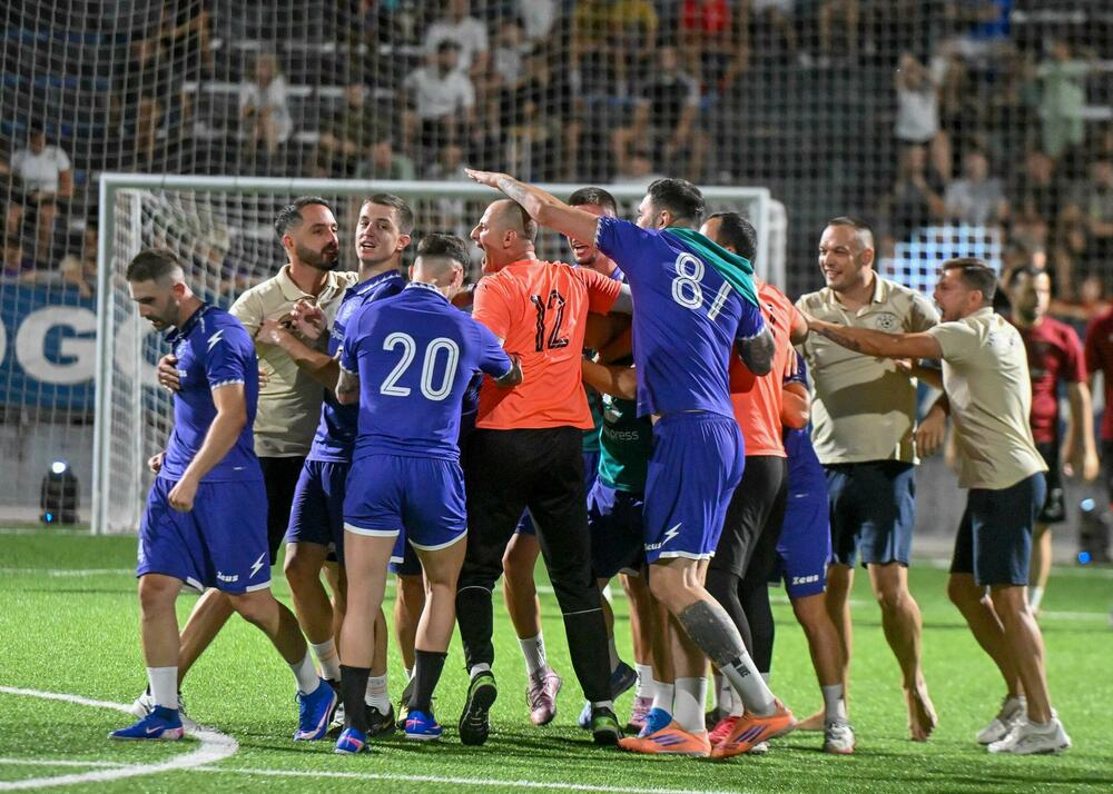 <p>Pljevljaci su na kultnom poligonu Stadiona malih sportova, u finalnom meču, pobijedili Stupove 3:0</p>
