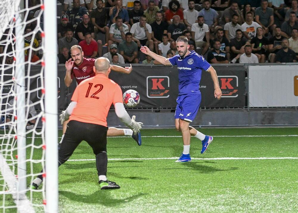 <p>Pljevljaci su na kultnom poligonu Stadiona malih sportova, u finalnom meču, pobijedili Stupove 3:0</p>