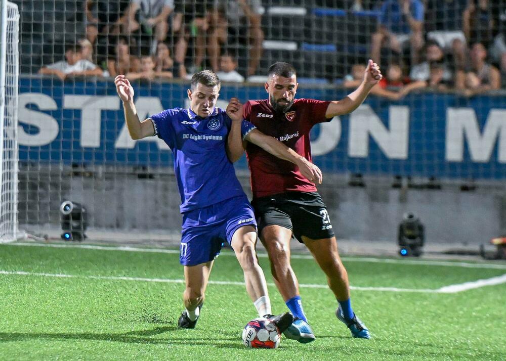 <p>Pljevljaci su na kultnom poligonu Stadiona malih sportova, u finalnom meču, pobijedili Stupove 3:0</p>
