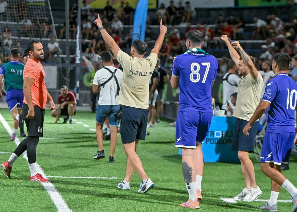 <p>Pljevljaci su na kultnom poligonu Stadiona malih sportova, u finalnom meču, pobijedili Stupove 3:0</p>