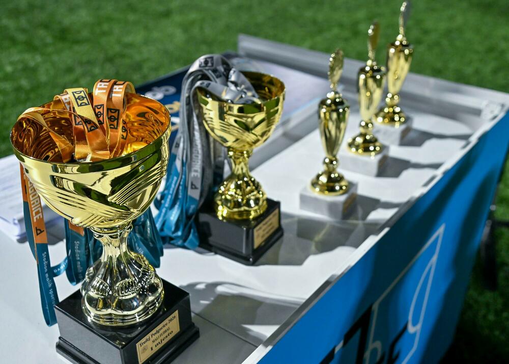 <p>Pljevljaci su na kultnom poligonu Stadiona malih sportova, u finalnom meču, pobijedili Stupove 3:0</p>