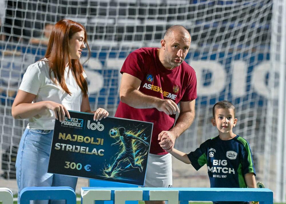 <p>Pljevljaci su na kultnom poligonu Stadiona malih sportova, u finalnom meču, pobijedili Stupove 3:0</p>