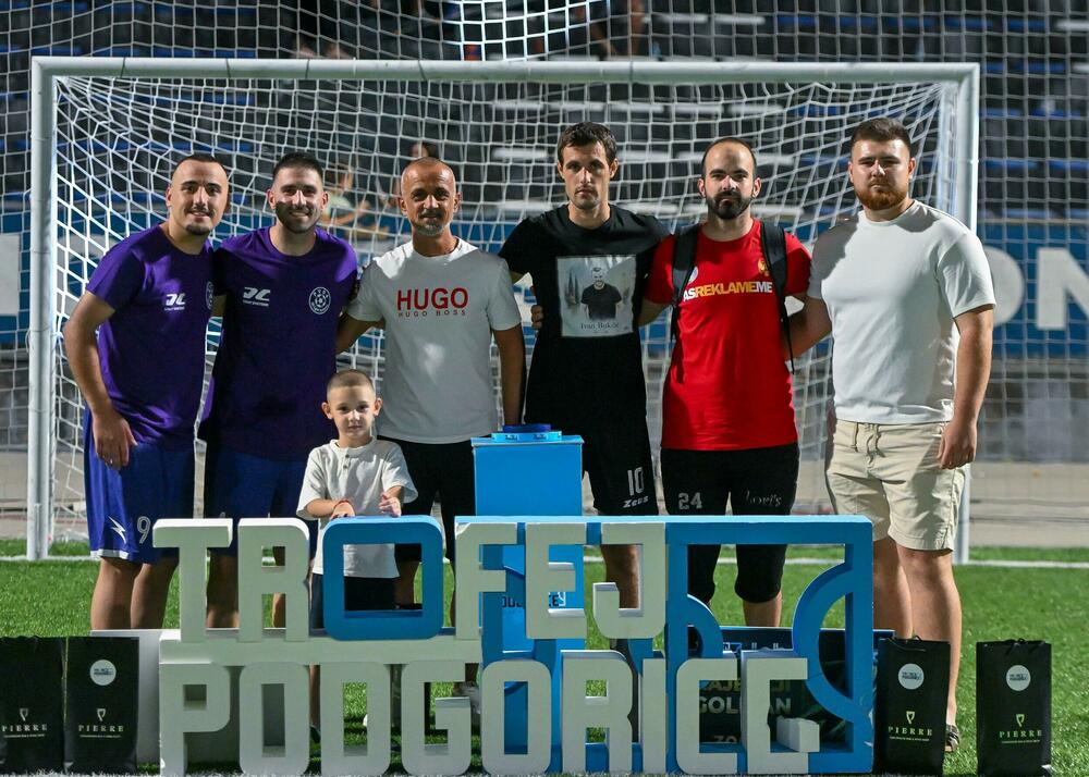 <p>Pljevljaci su na kultnom poligonu Stadiona malih sportova, u finalnom meču, pobijedili Stupove 3:0</p>
