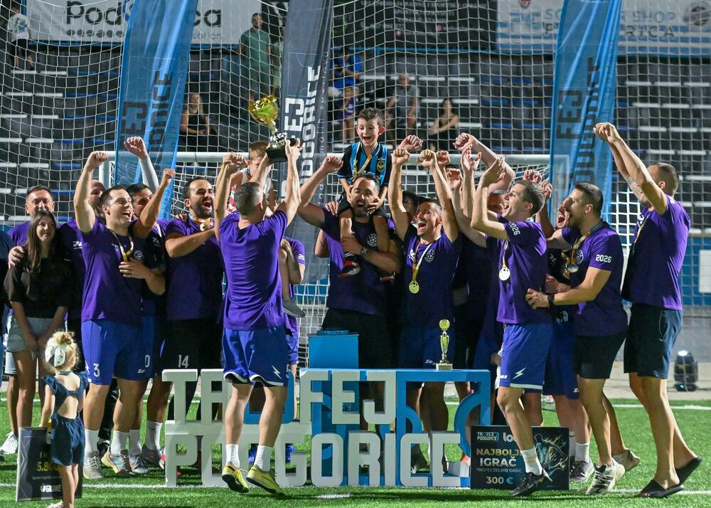 <p>Pljevljaci su na kultnom poligonu Stadiona malih sportova, u finalnom meču, pobijedili Stupove 3:0</p>
