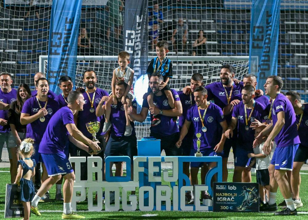 <p>Pljevljaci su na kultnom poligonu Stadiona malih sportova, u finalnom meču, pobijedili Stupove 3:0</p>
