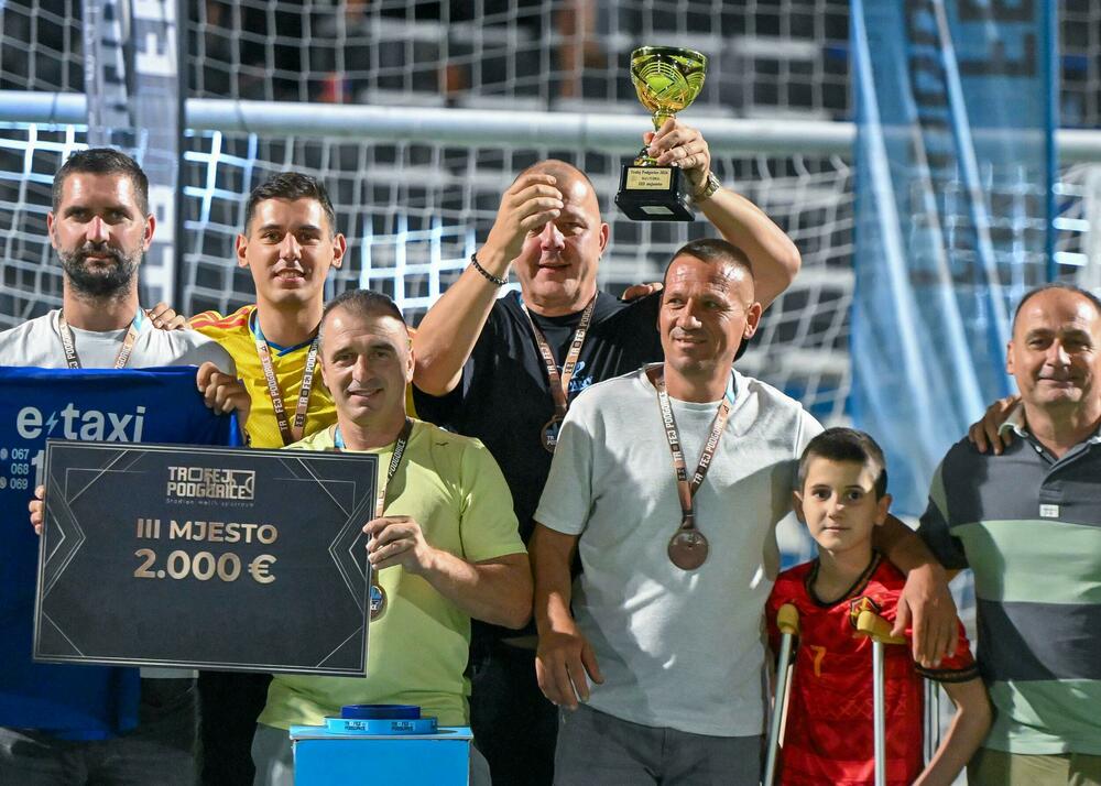 <p>Pljevljaci su na kultnom poligonu Stadiona malih sportova, u finalnom meču, pobijedili Stupove 3:0</p>