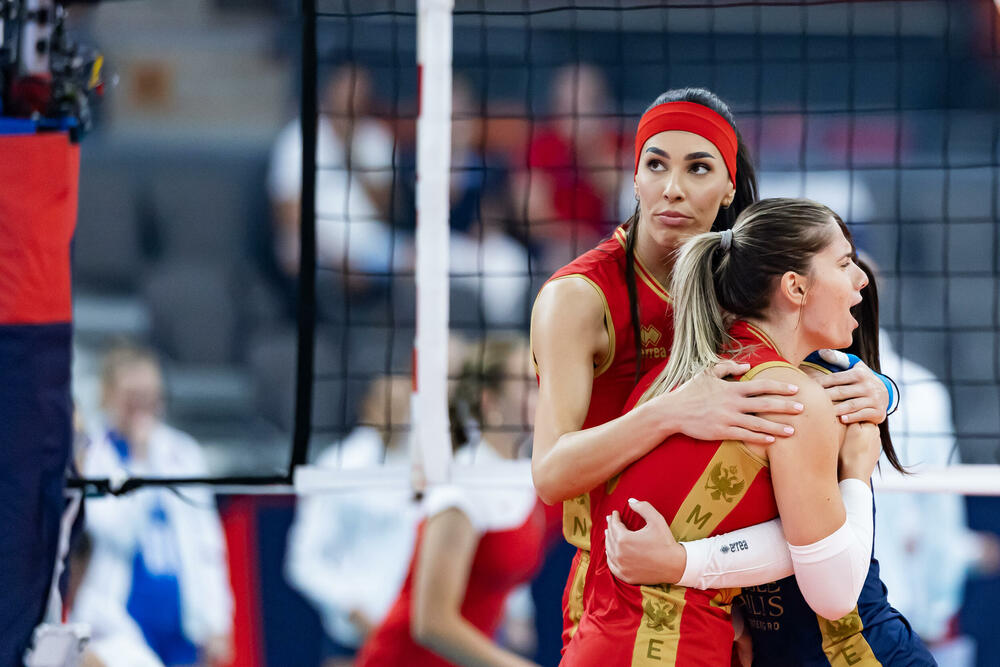Saška Đurović, Todora Čavić