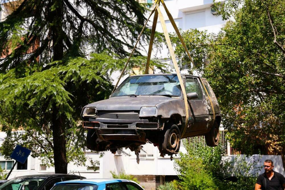 Akcija uklanjanja napuštenih automobila počela sredinom avgusta, Foto: Glavni grad