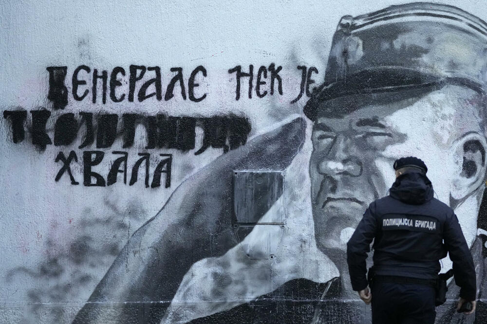 Mural posvećen Ratku Mladiću u Beogradu 9. novembra 2021., Foto: Beta/AP