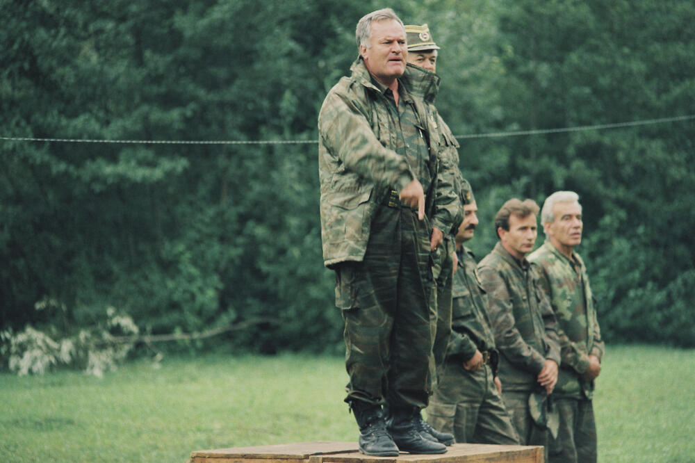 Mladić blizu Cazina 4. septembra 1994., Foto: Beta/AP