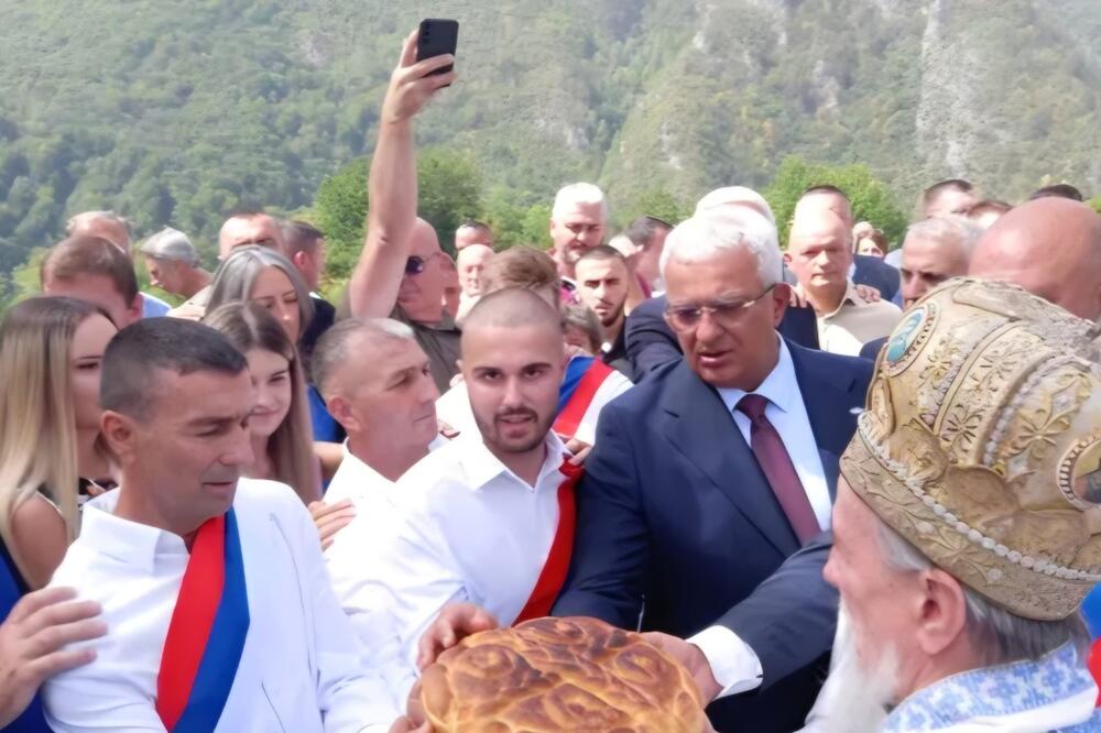 Fotografija koju je na Iksu objavio Mandić, Foto: x.com/AndrijaMandicDF