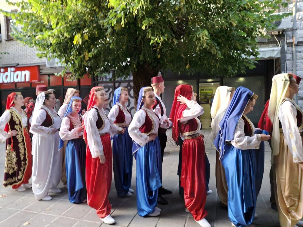 <p>Nasljeđe Crne Gore, rekao je predsjednik Crne Gore Jakov Milatović, čuva se susretima, stvaranjem i prenošenjem tradicije novim generacijama</p>