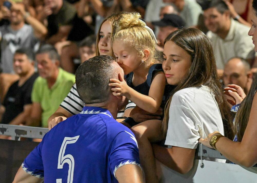 <p>Turnir u malom fudbalu Trofej Podgorice i ove godine bio spektakularan, a u finalu pred 3.000 ljudi Pljevlja 04 DCLS bila su bolja od Stupova (3:0)</p>