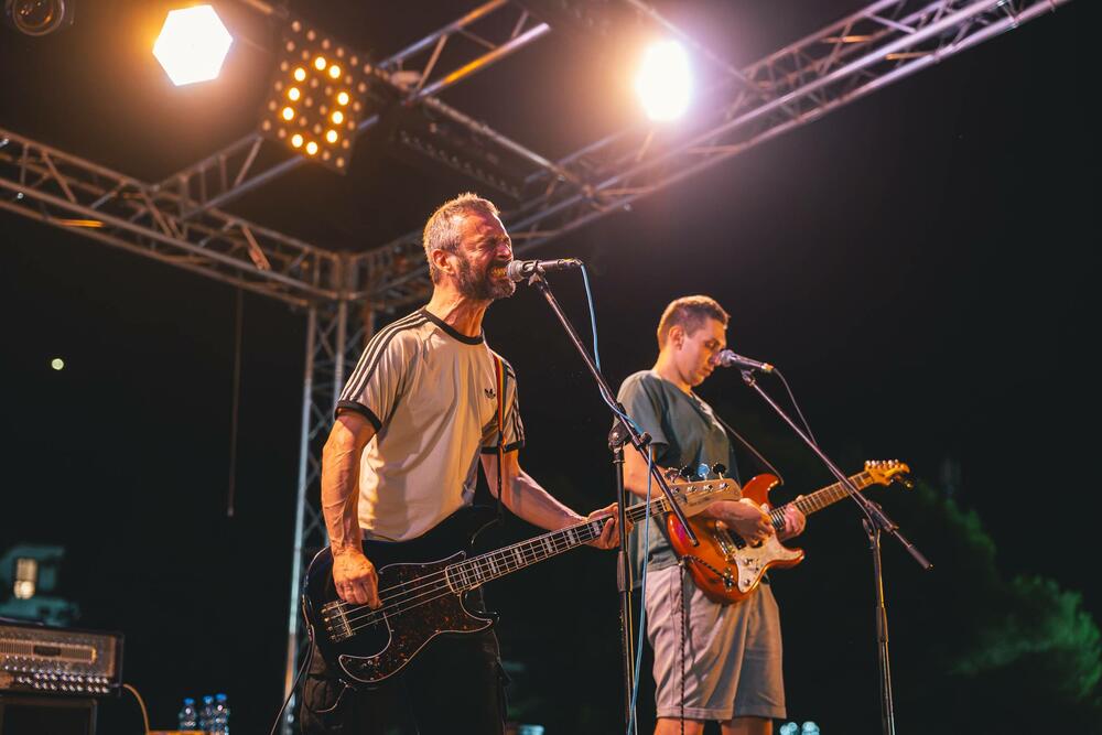 <p>"Sea Dance festival se sinoć vratio Crnoj Gori okupivši čak 39.000 posjetilaca, iz preko 100 zemalja svijeta, pretvarajući Bečiće posljednjeg petka avgusta u jednu od najvažnijih festivalskih destinacija Evrope", poručili su iz organizacije</p>