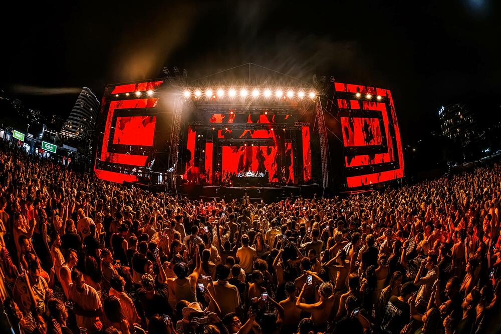 <p>"Sea Dance festival se sinoć vratio Crnoj Gori okupivši čak 39.000 posjetilaca, iz preko 100 zemalja svijeta, pretvarajući Bečiće posljednjeg petka avgusta u jednu od najvažnijih festivalskih destinacija Evrope", poručili su iz organizacije</p>