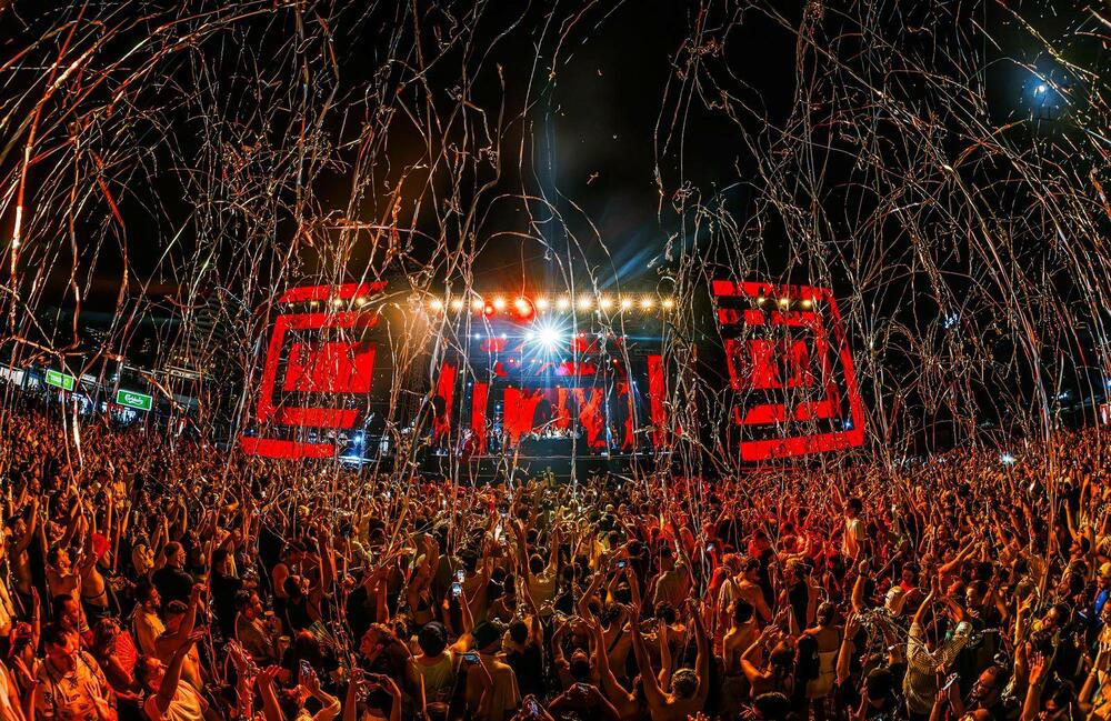 <p>"Sea Dance festival se sinoć vratio Crnoj Gori okupivši čak 39.000 posjetilaca, iz preko 100 zemalja svijeta, pretvarajući Bečiće posljednjeg petka avgusta u jednu od najvažnijih festivalskih destinacija Evrope", poručili su iz organizacije</p>