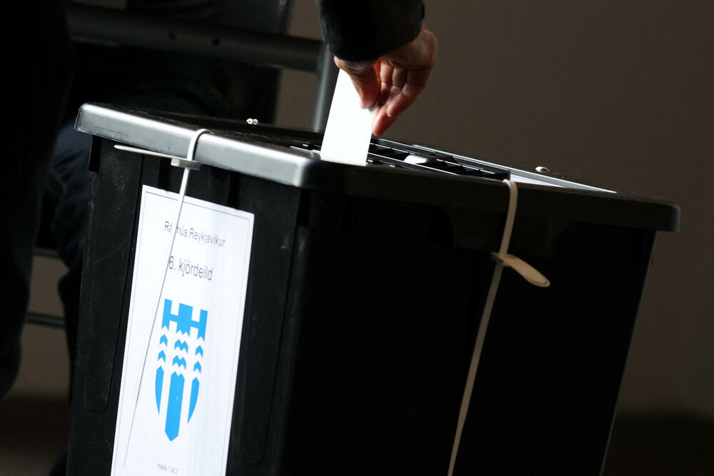 <p>Ishod je neizvjestan. Anketa Galupa objavljena u petak pokazala je da se tijesna većina protivi ponovnom otvaranju pregovora, što predstavlja blagi pomak u odnosu na ranija istraživanja koja su ukazivala na malu prednost pristalica obnove razgovora</p>
