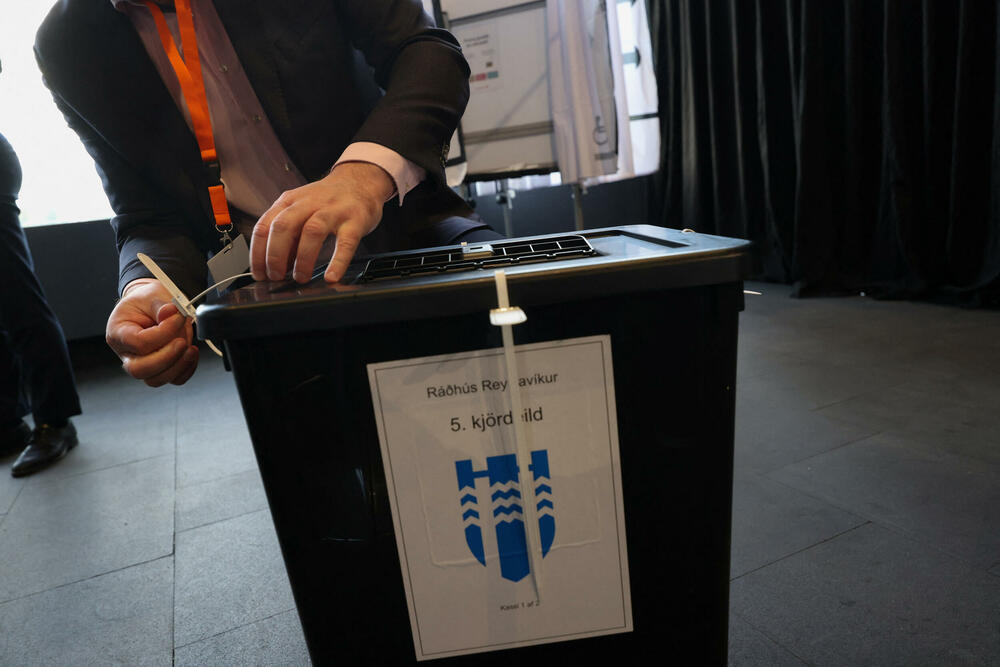 <p>Ishod je neizvjestan. Anketa Galupa objavljena u petak pokazala je da se tijesna većina protivi ponovnom otvaranju pregovora, što predstavlja blagi pomak u odnosu na ranija istraživanja koja su ukazivala na malu prednost pristalica obnove razgovora</p>
