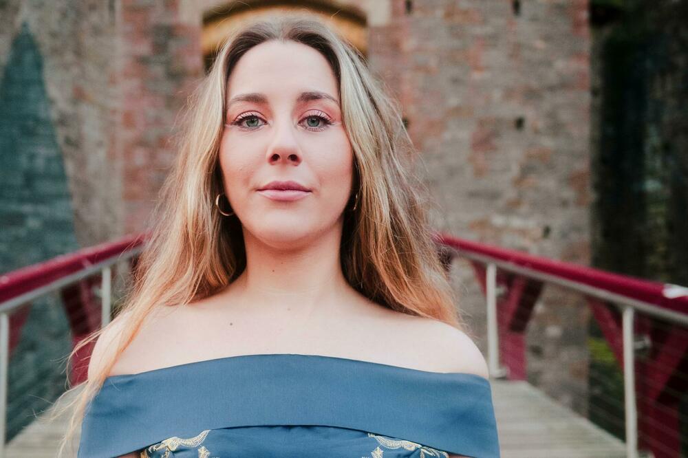 Melis kaže da je skoro godinu dana nakon dijagnoze izbjegavala kontakt očima sa prijateljima, Foto: Julian Tse