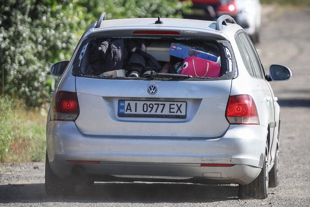 <p>Predsjednim Ukrajine Volodimir Zelenski je u objavi na društvenoj mreži Iks naveo da je u napadu u petak i naknadnoj eksploziji povrijeđeno 20 ljudi, među kojima je dvoje djece, dok se četiri osobe vode kao nestale</p>