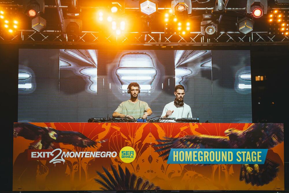 <p>Publika u Bečićima pratila program na glavnoj, Dance Paradise i Homeground bini</p>
