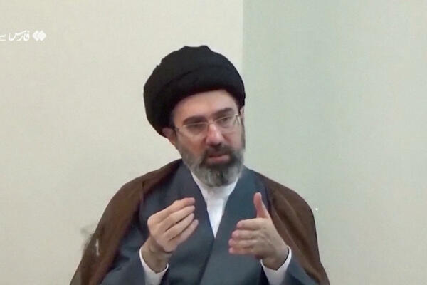 Hamnei pozvao muslimanske zemlje: Ujedinimo se protiv pravog...